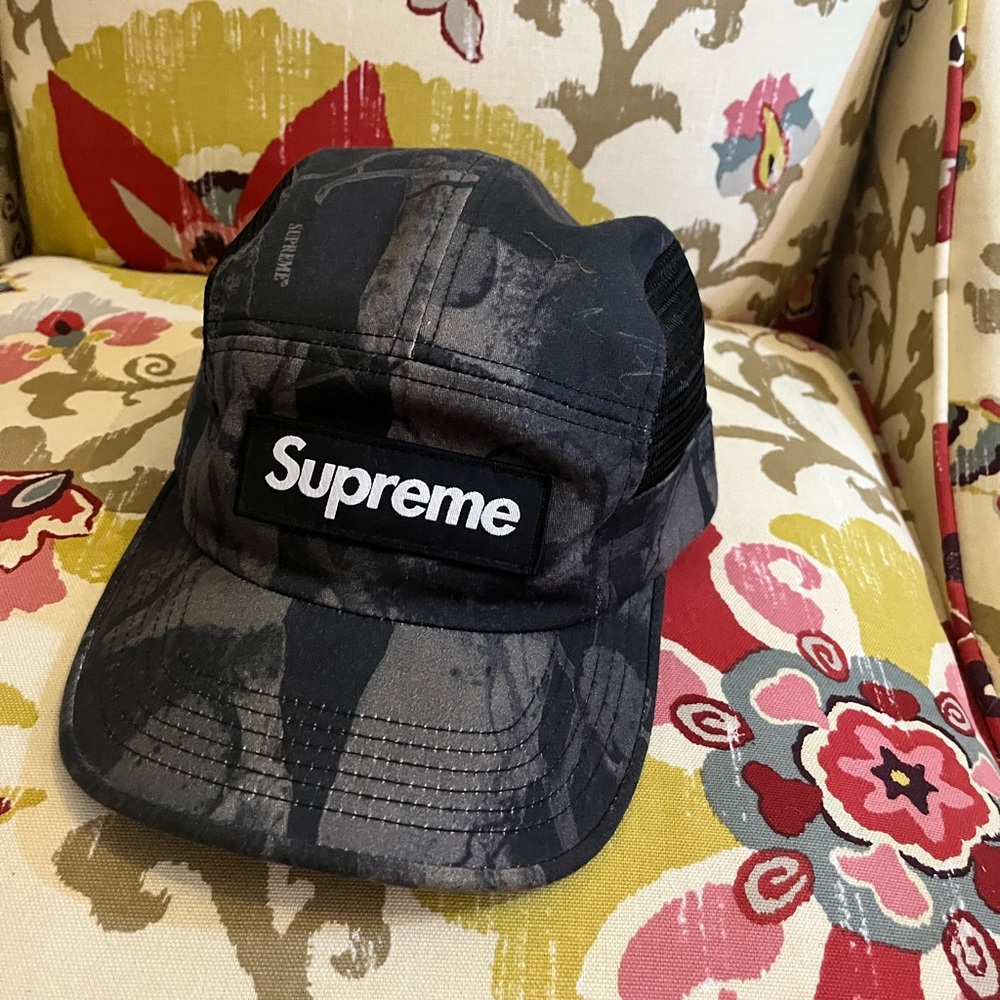 Supreme camo camp hat